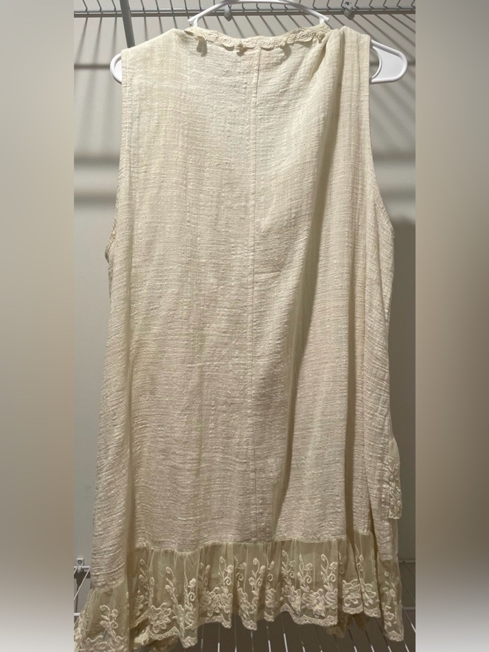 Pretty Angel Cream Floral Lace-Trim Sleeveless Tunic XL - Picture 2 of 4